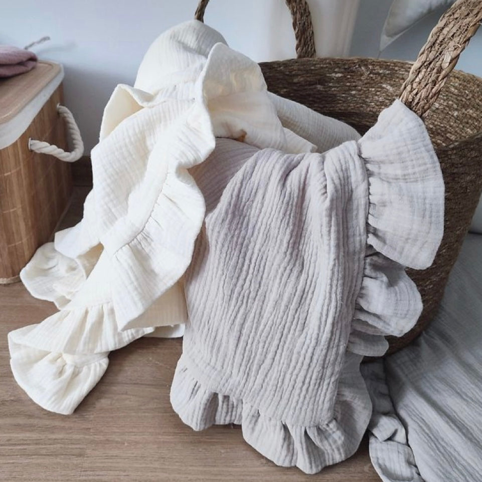 Muslin blanket with ruffles